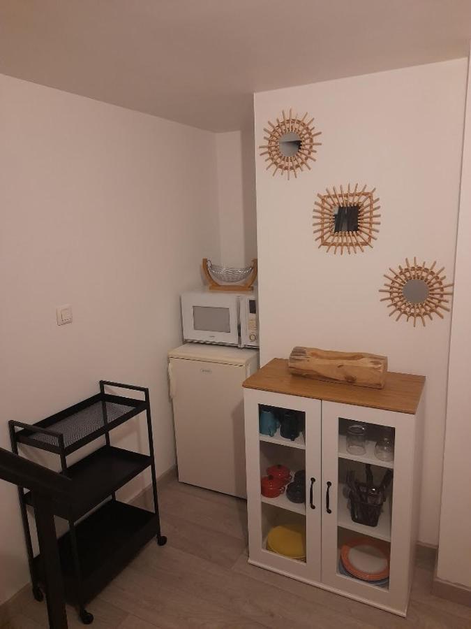 Petit Maison Villageoise * Moulineaux